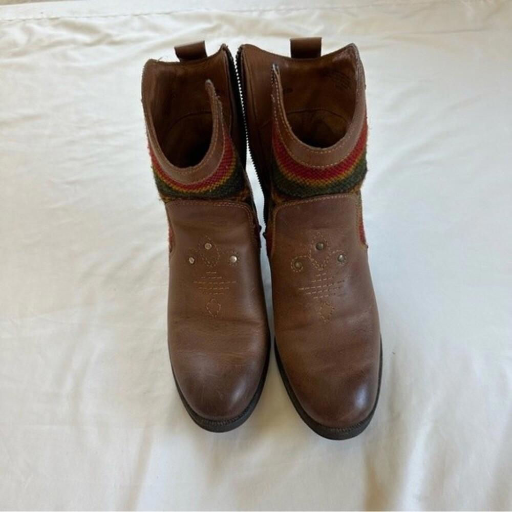 BORN MOE3 Western Boots